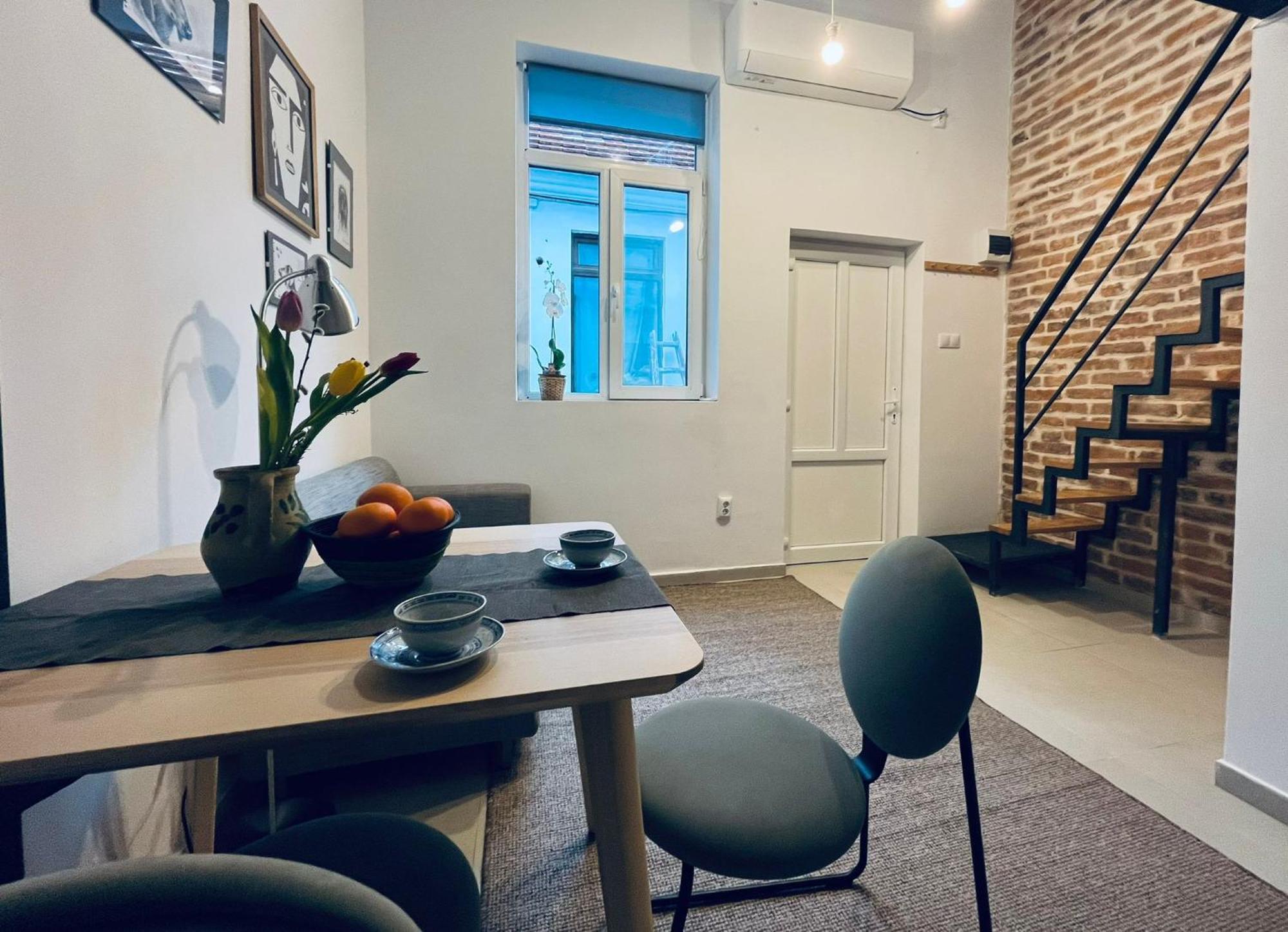 Eroilor Art Apartment *